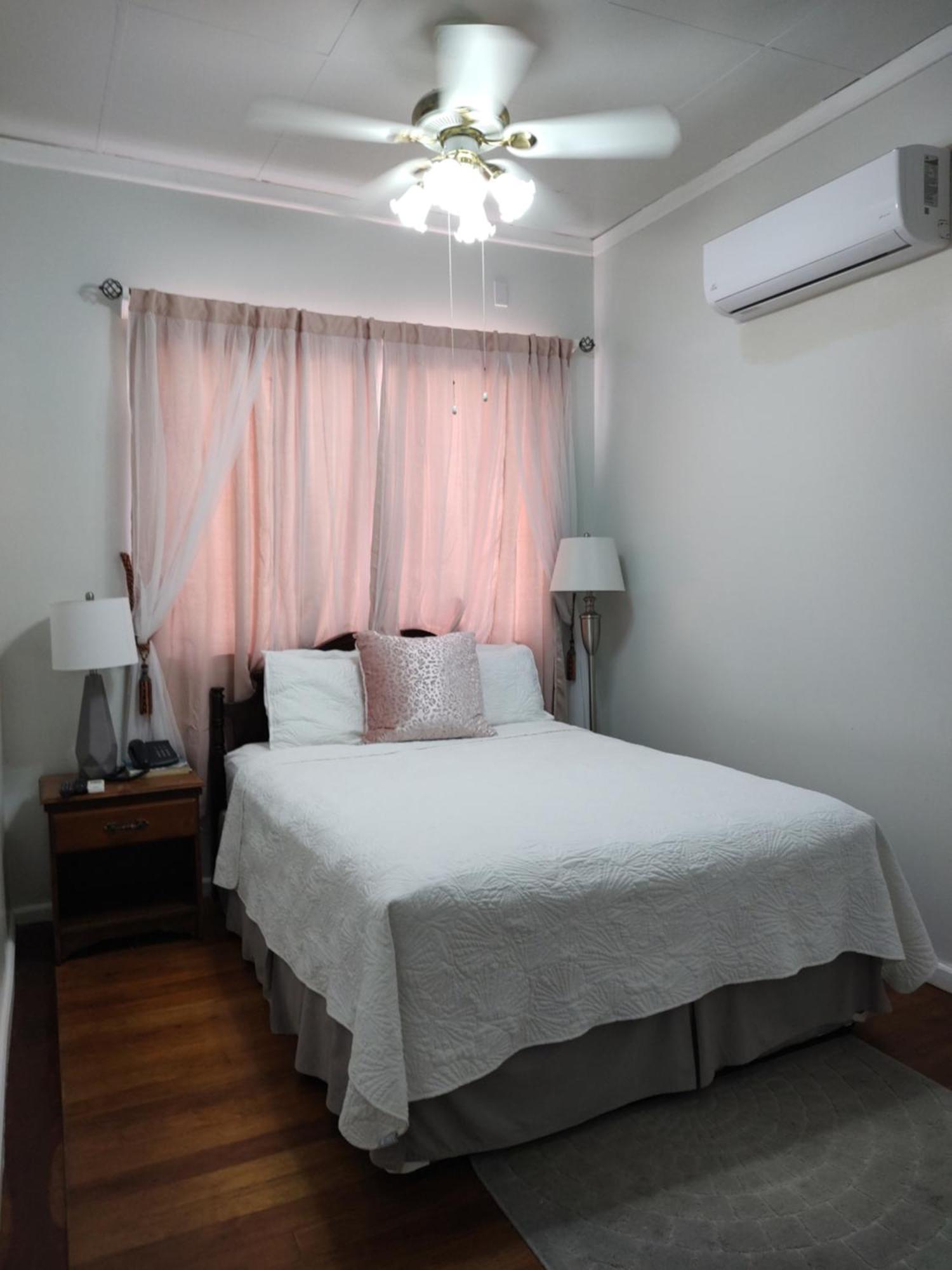 The Great House Inn Kota Belize Bagian luar foto